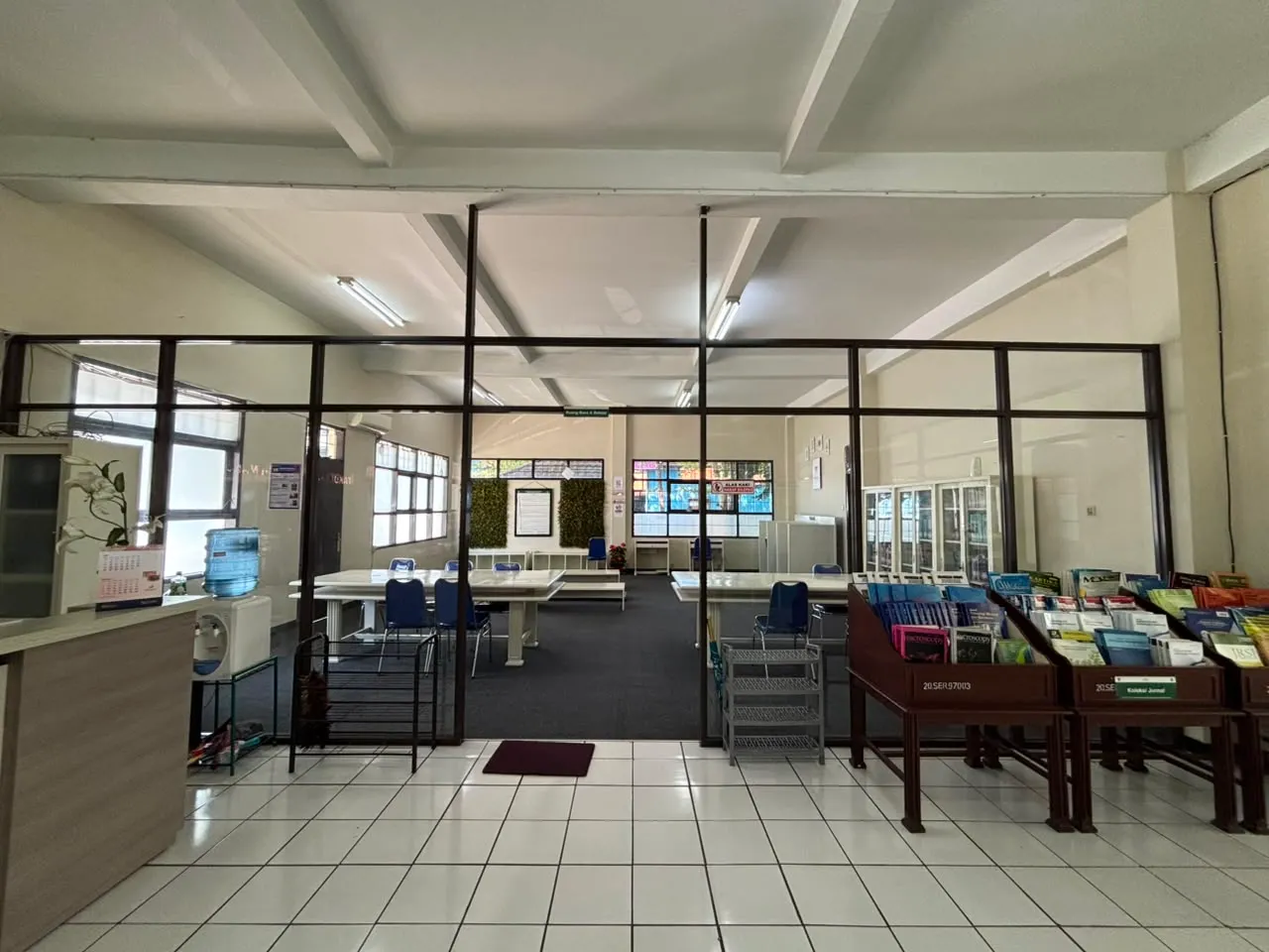 Sudut referensi perpustakaan FTM
