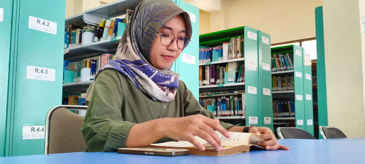 Suasana perpustakaan FTM